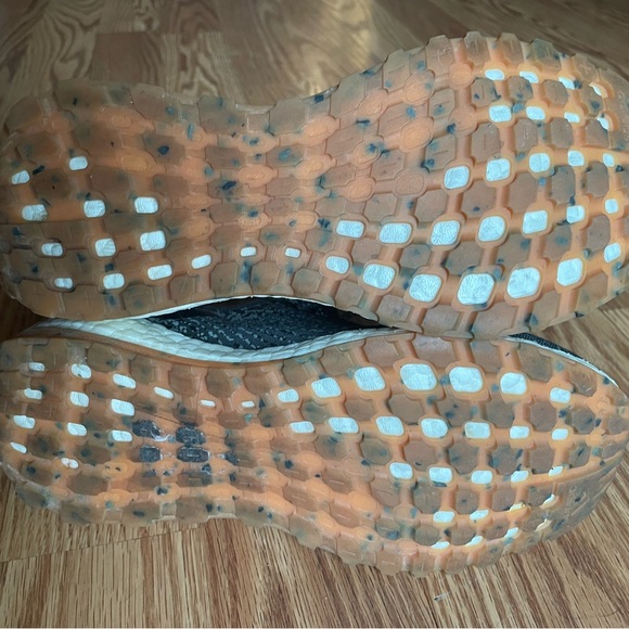 SOLD! Adidas Pureboost Grey Women Size 6 - Picture 5 of 6